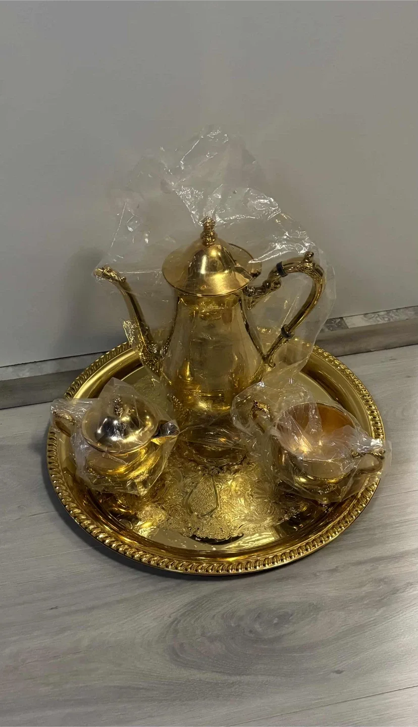 Holiday Gift Idea! 24K Gold-Plated Coffee/Tea Set – Brand New image indicator(2)
