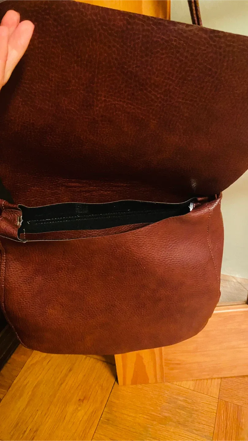 Brown Leather Shoulder/Cross Body Bag image indicator(2)