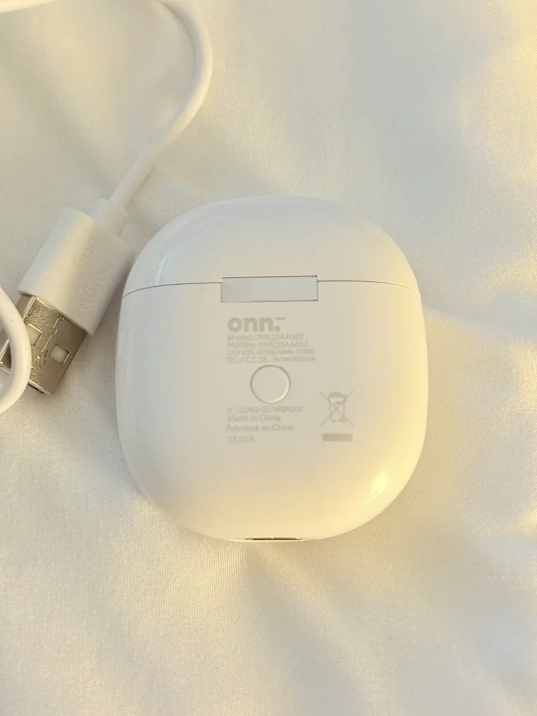 onn. Wireless Earbuds - White image indicator(3)