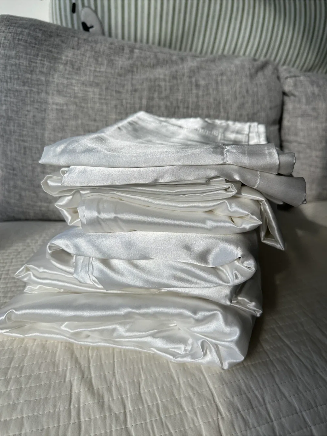 100% Mulberry Silk Beddings Set image indicator(6)