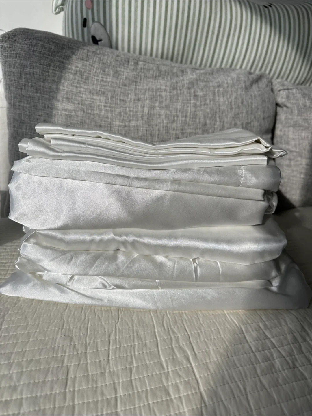 100% Mulberry Silk Beddings Set image indicator(7)