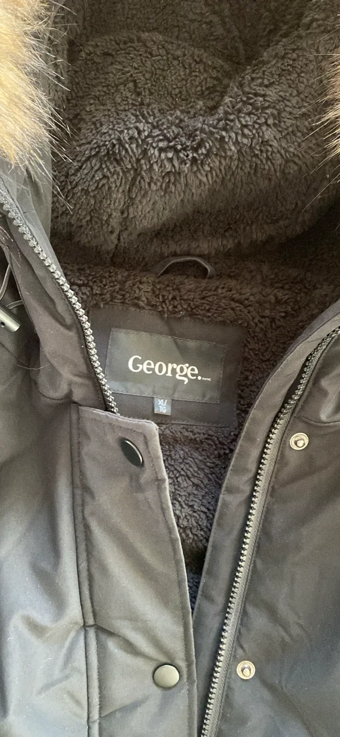 George Black Winter Coat - Women's XL image indicator(2)