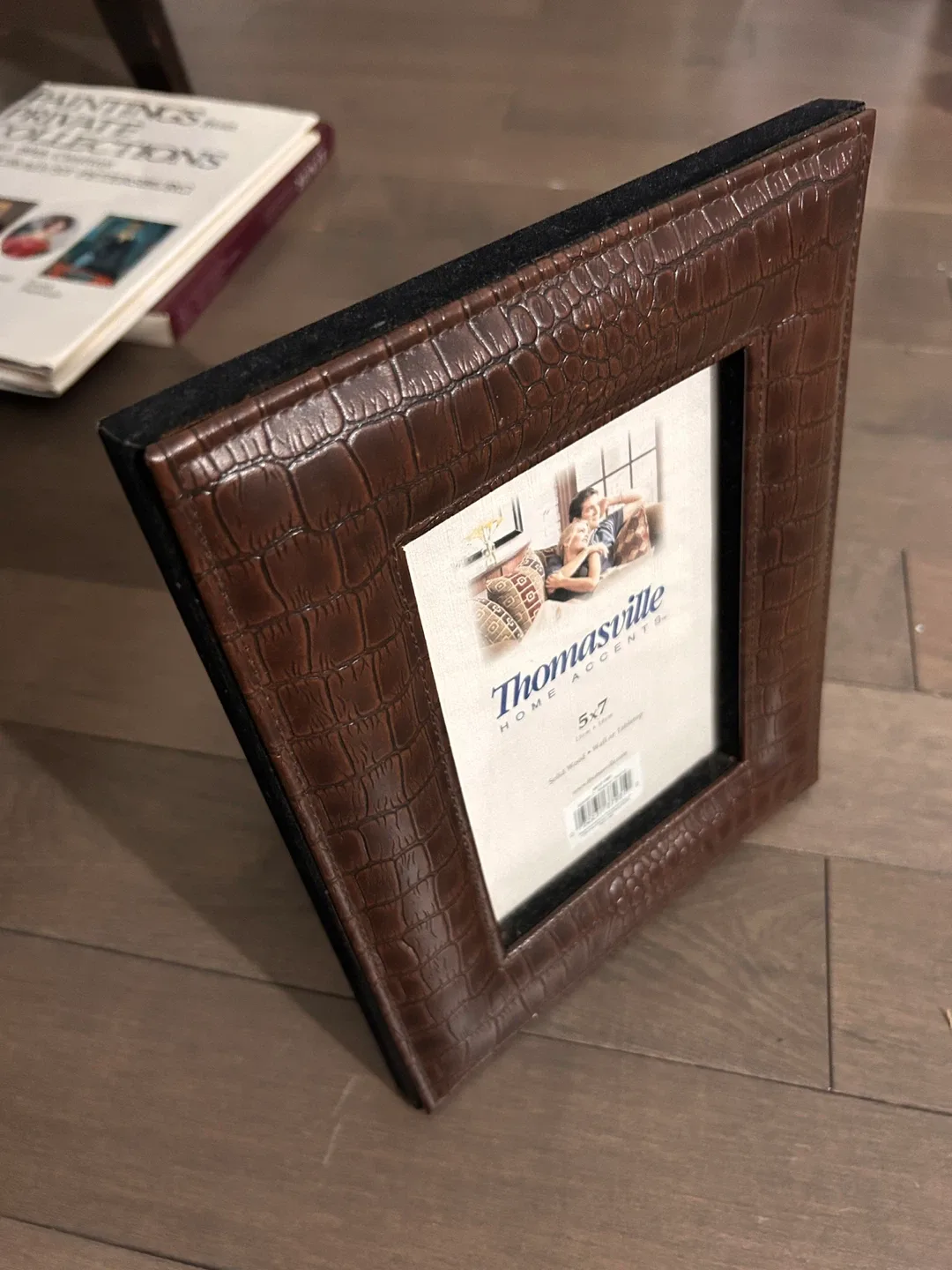 Thomasville Home Accents 5x7 Picture Frame image indicator(3)