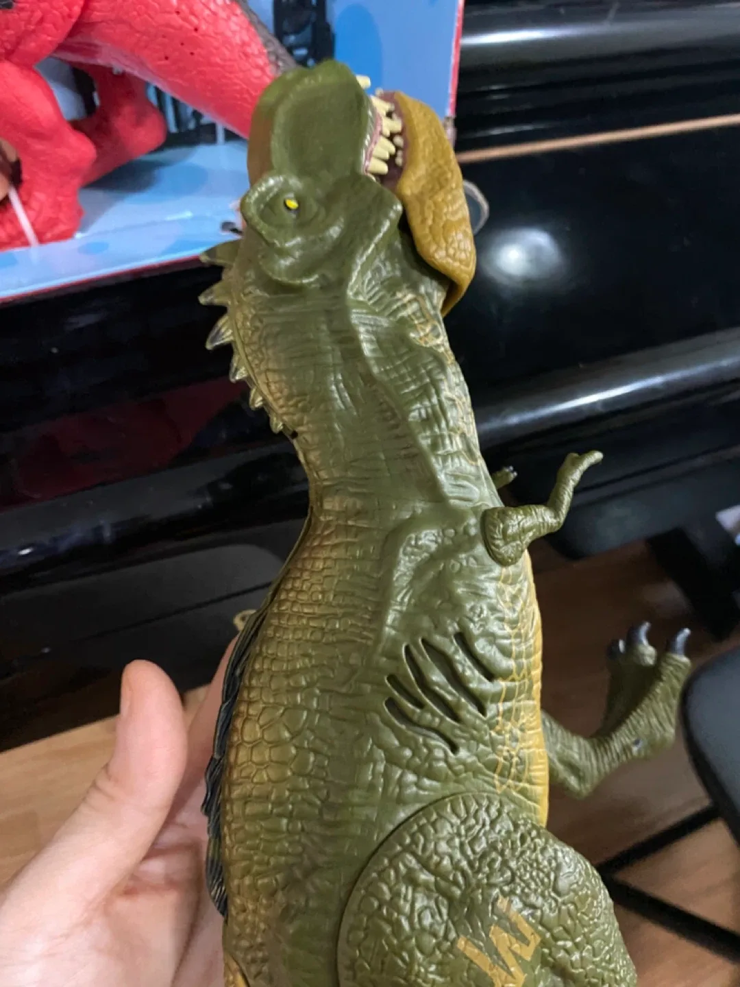 JW Electric Sound Dinosaur Toy image indicator(6)