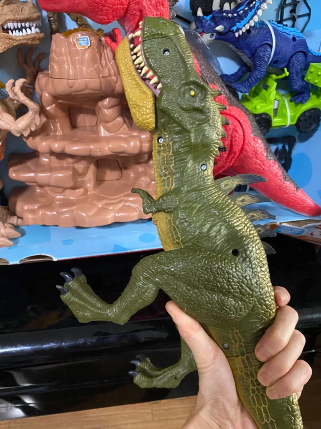 JW Electric Sound Dinosaur Toy image indicator(5)