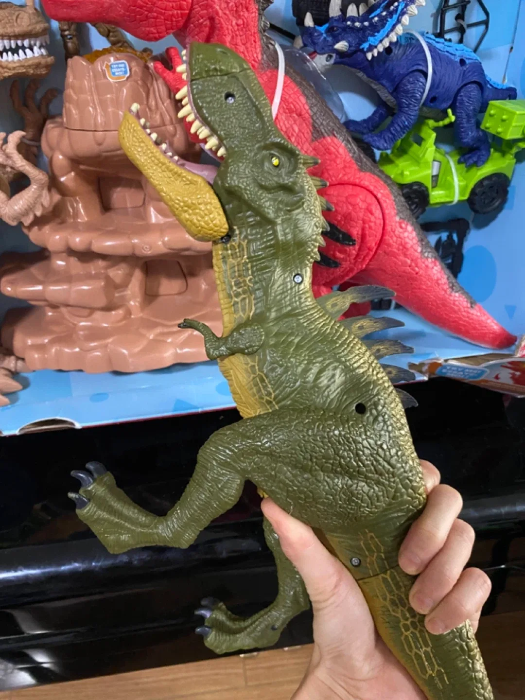 JW Electric Sound Dinosaur Toy image indicator(4)