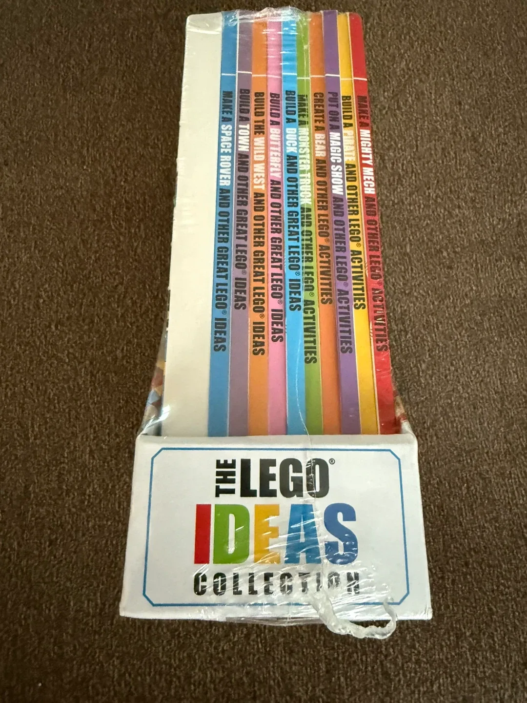 New LEGO Ideas Collection - 10 Books + Minifigure image indicator(4)