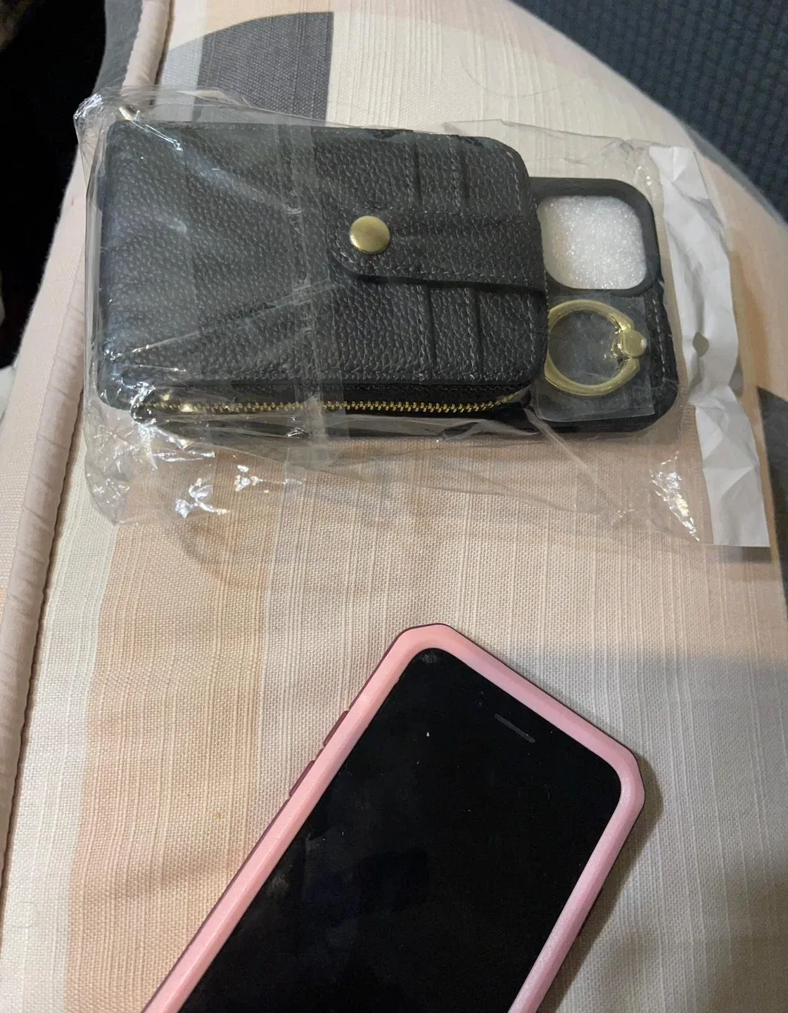 iPhone 14 Pro Wallet Case - New image indicator(6)