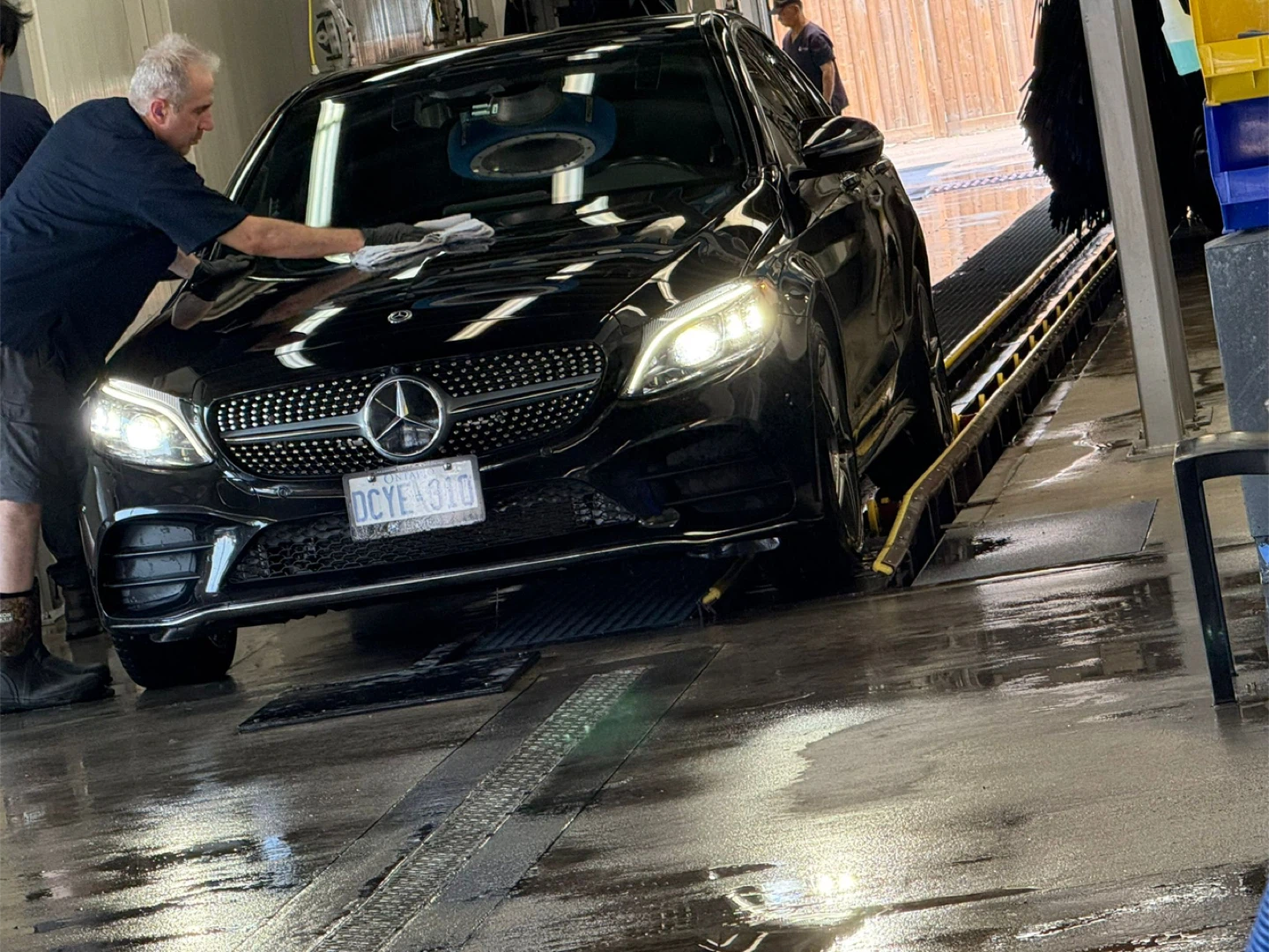 2020 Mercedes C300 - photo 2