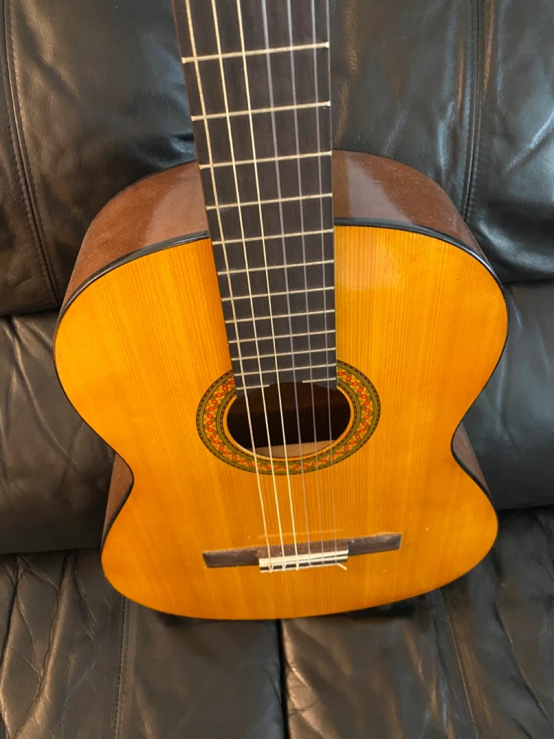 Yamaha C40 Classical Guitar image indicator(7)