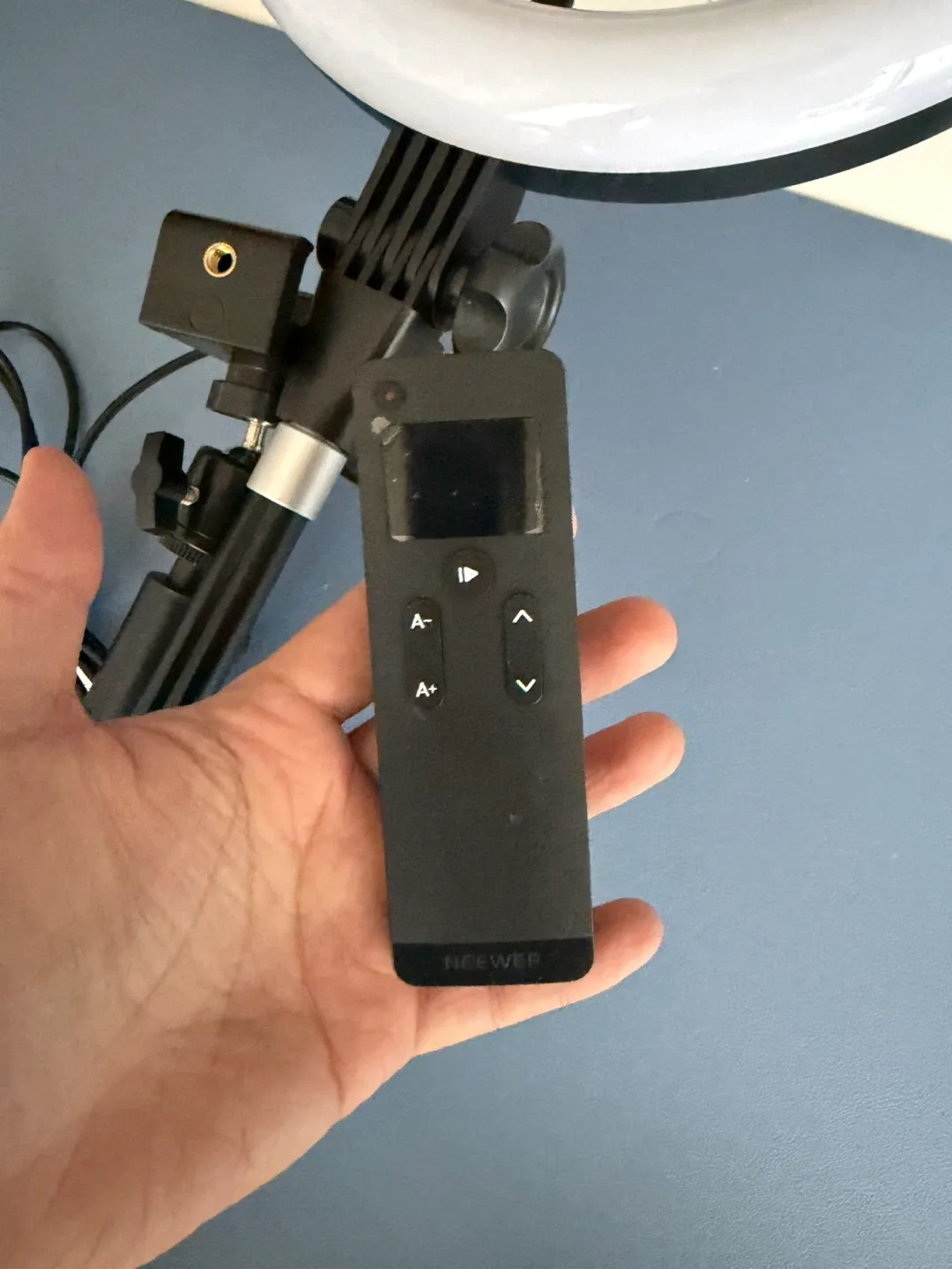 Neewer Ring Light with Tripod Stand & Remote image indicator(2)