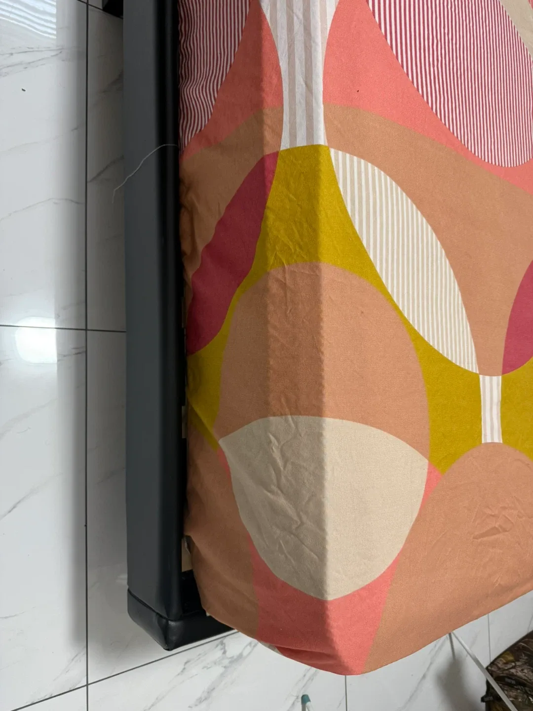 Black Bed Frame with Rhinestones image indicator(3)