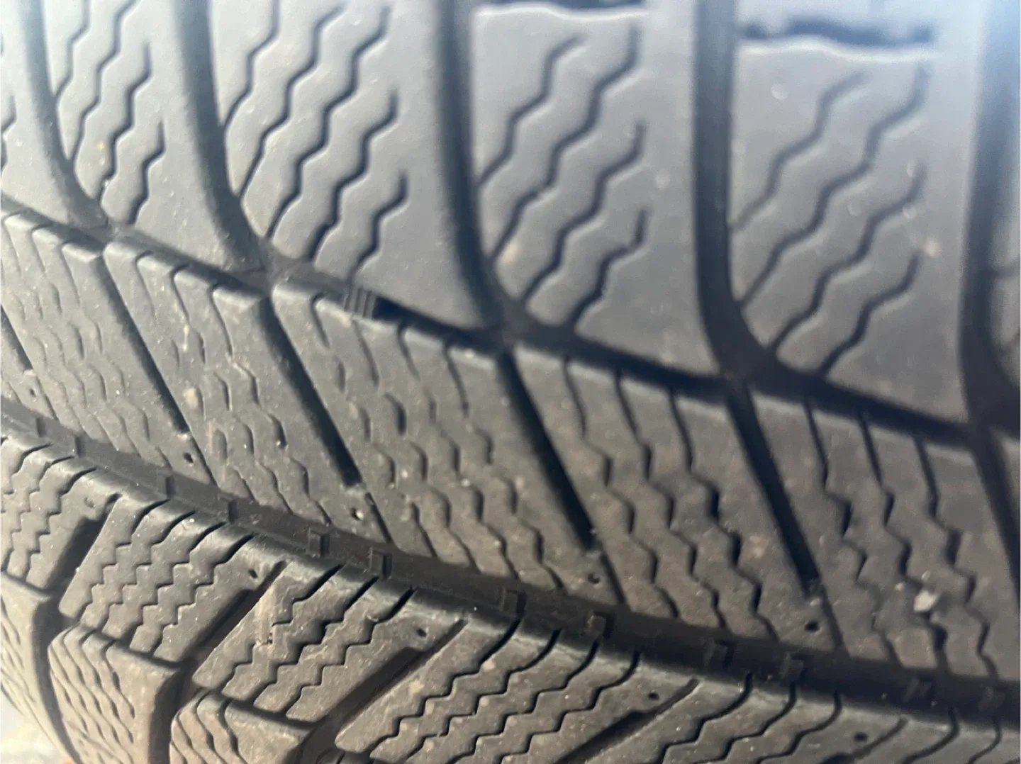 Various tires used on a BMW 540i (OPEN TO OFFERS) image indicator(4)