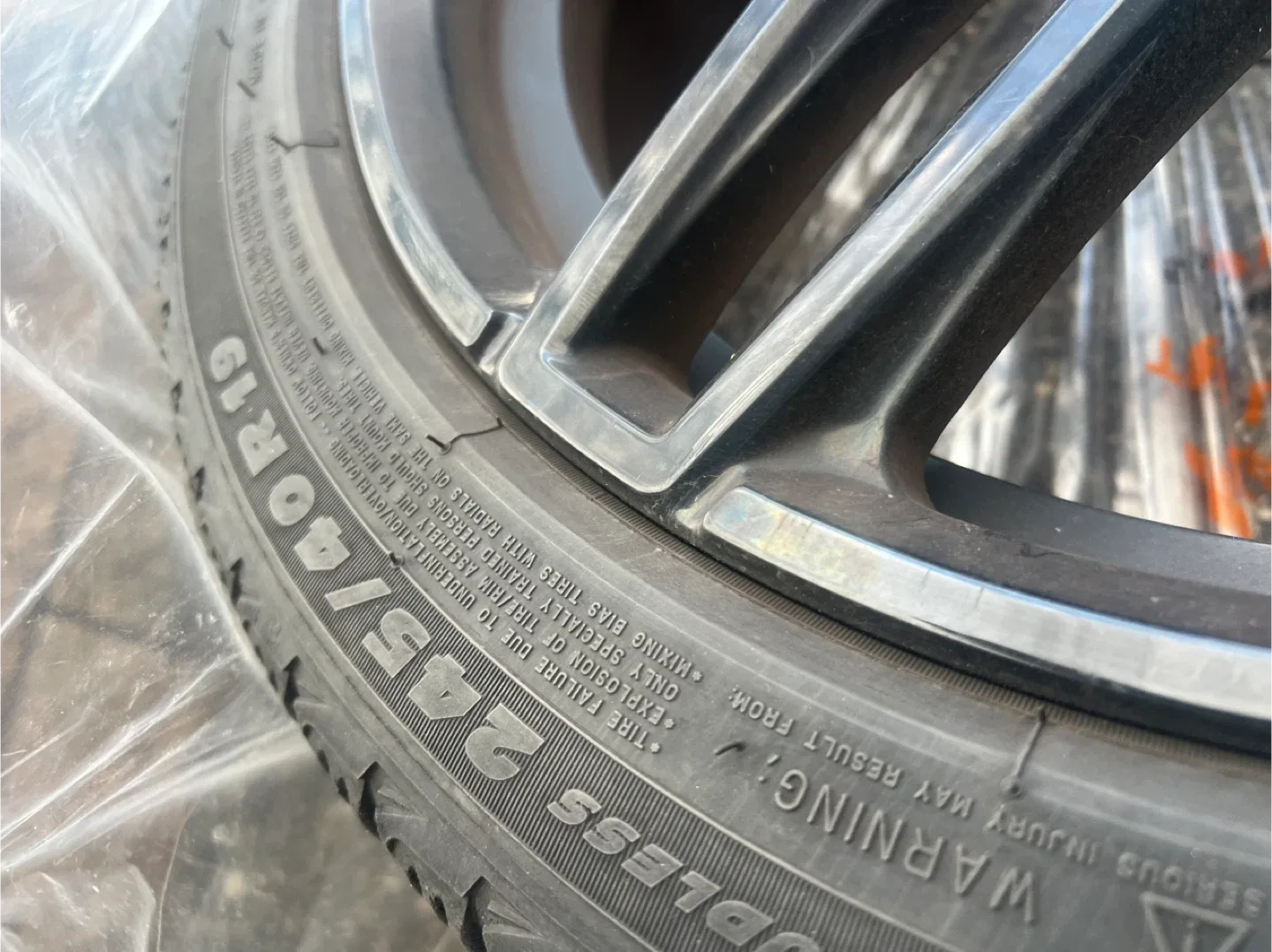 Various tires used on a BMW 540i (OPEN TO OFFERS) image indicator(3)