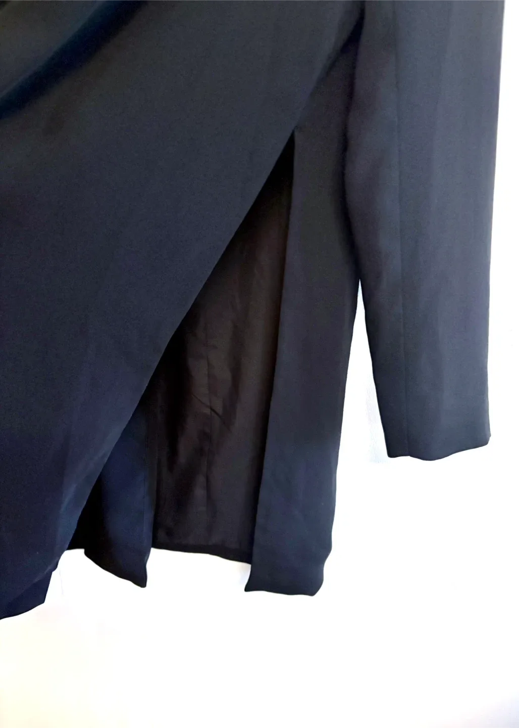 Forever 21 Black Blazer with side slits ! image indicator(4)