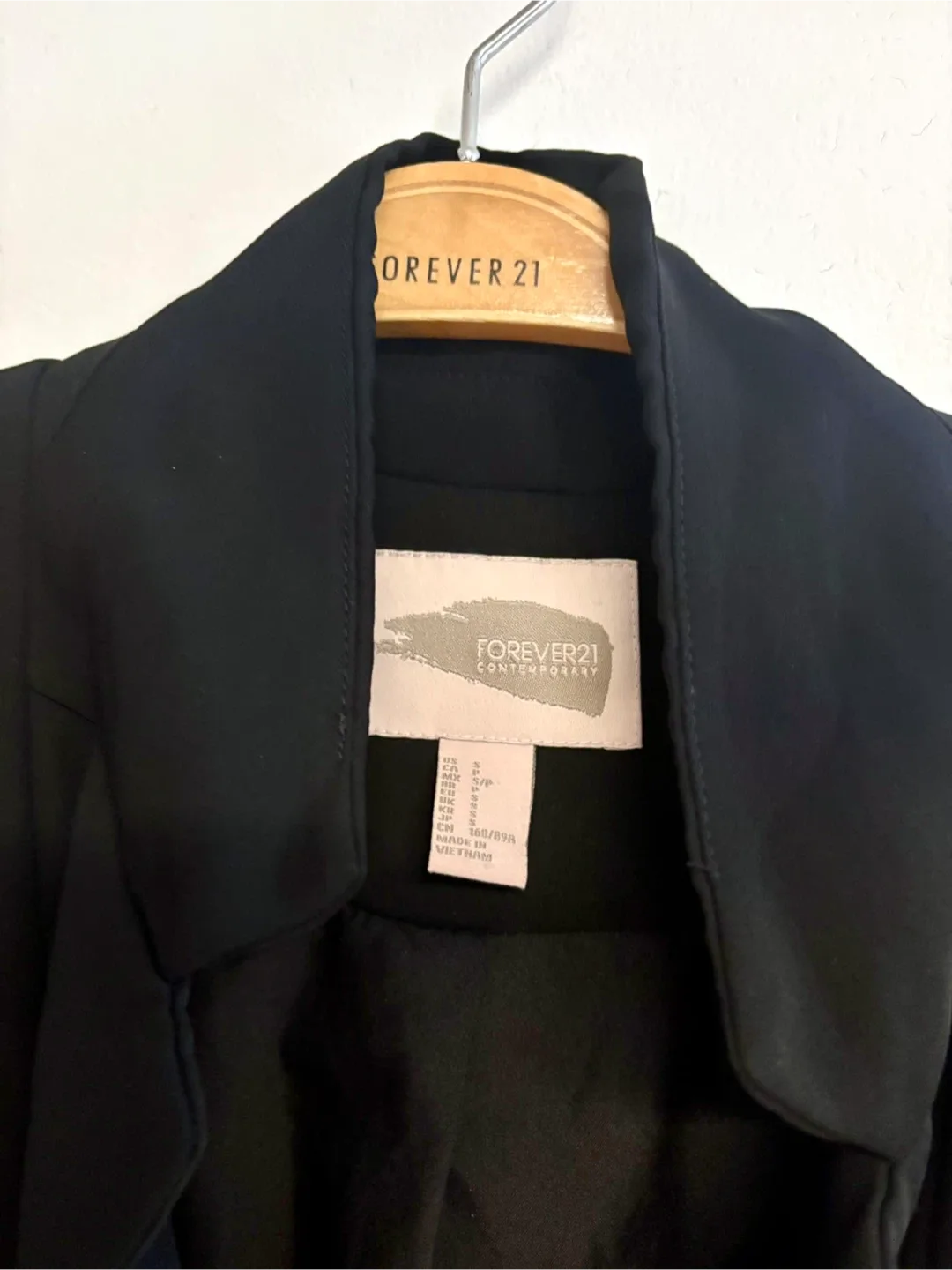 Forever 21 Black Blazer with side slits ! image indicator(3)