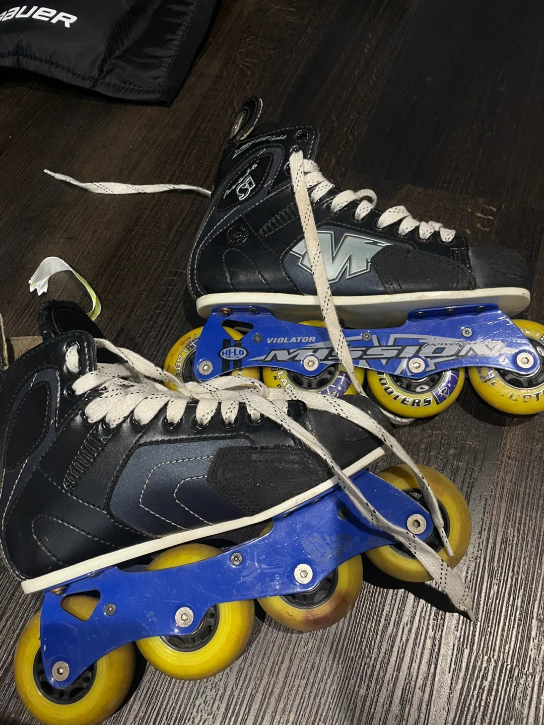 Bauer Hockey Gear - Skates, Pants, Pads image indicator(6)