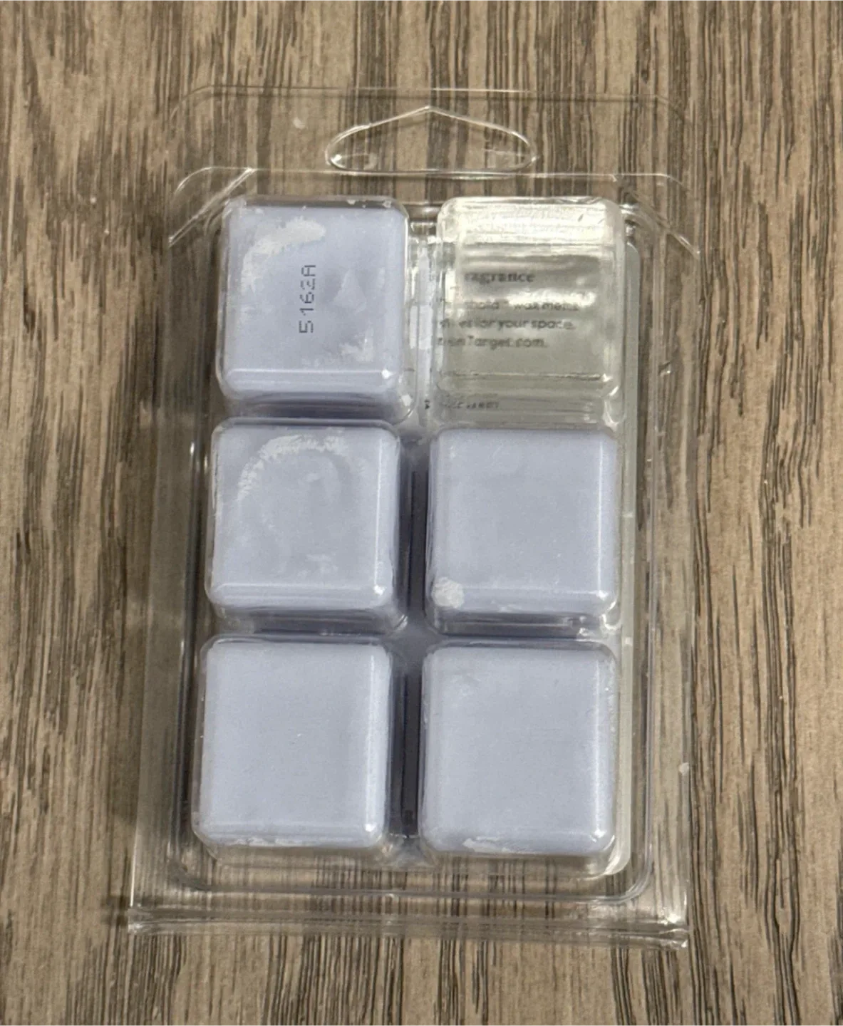 Pine Needles Scented Wax Melts image indicator(2)