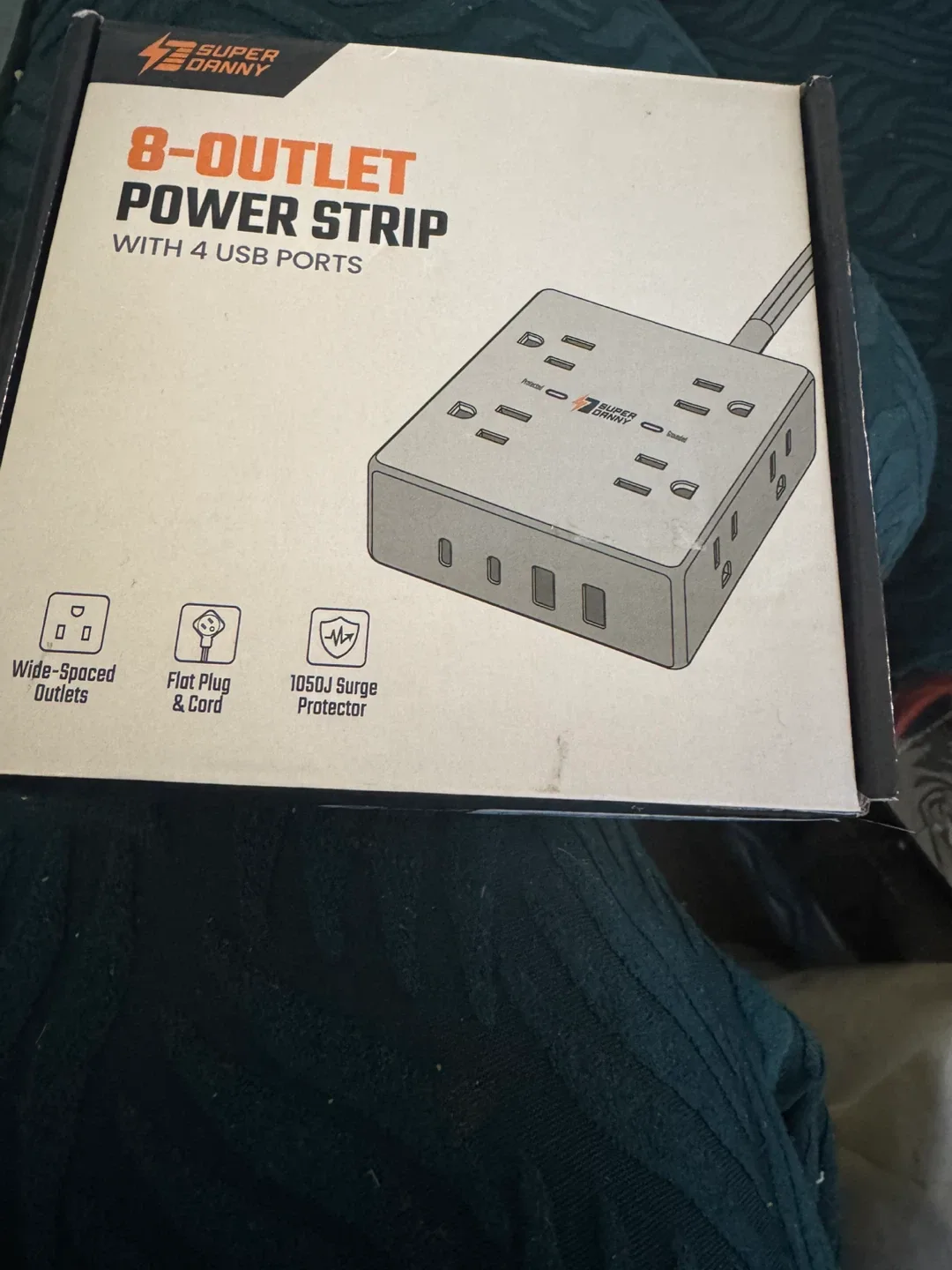 Super Danny 8-Outlet Power Strip with USB