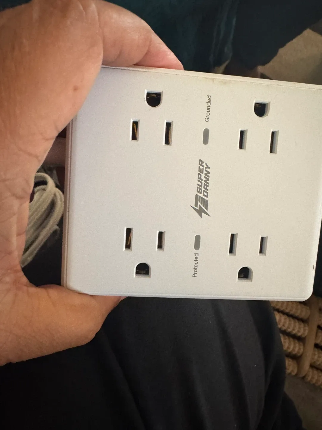 Super Danny 8-Outlet Power Strip with USB image indicator(2)