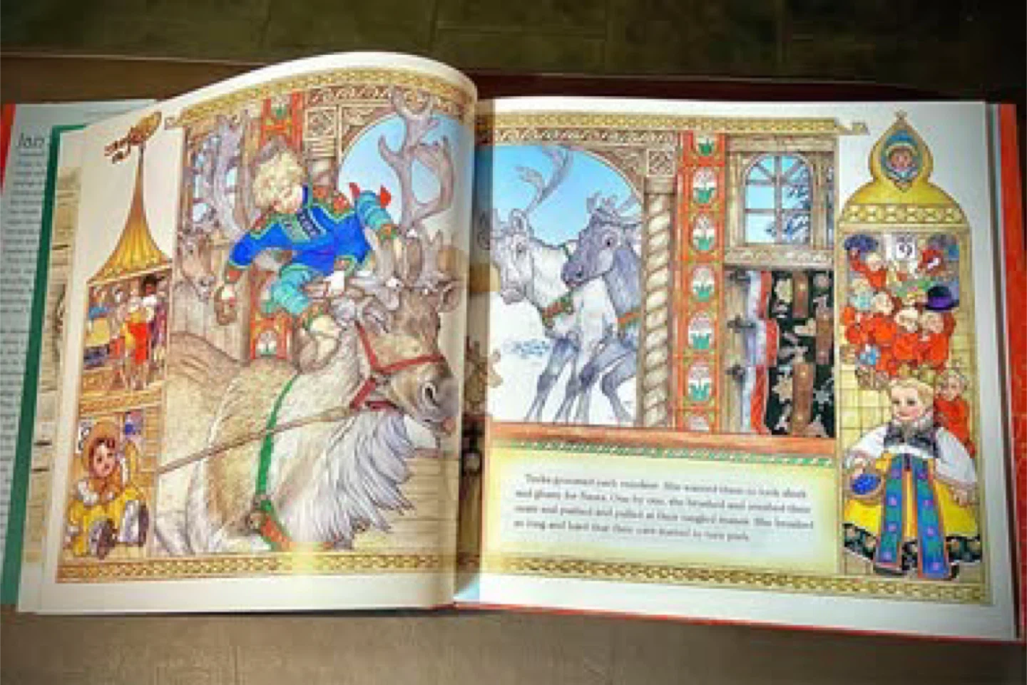 HARDCOVER CHRISTMAS STORYBOOK with 7 Stories (254 pages). - photo 3
