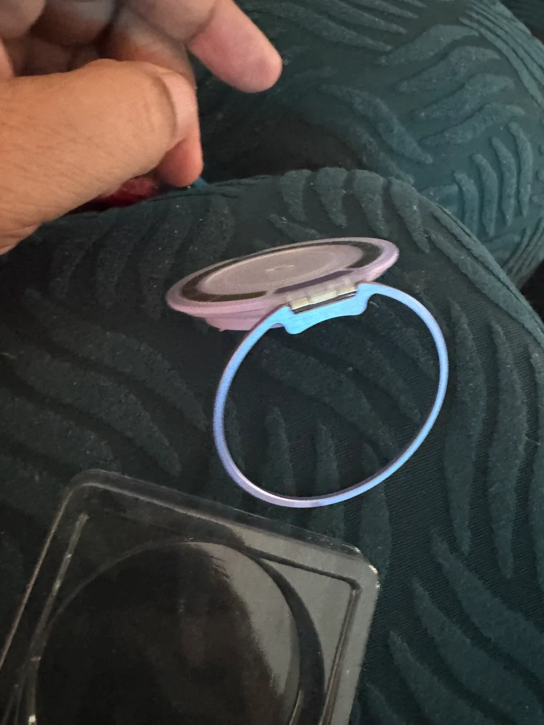 Aurox Silicone Grip Stand - New in Box! image indicator(3)