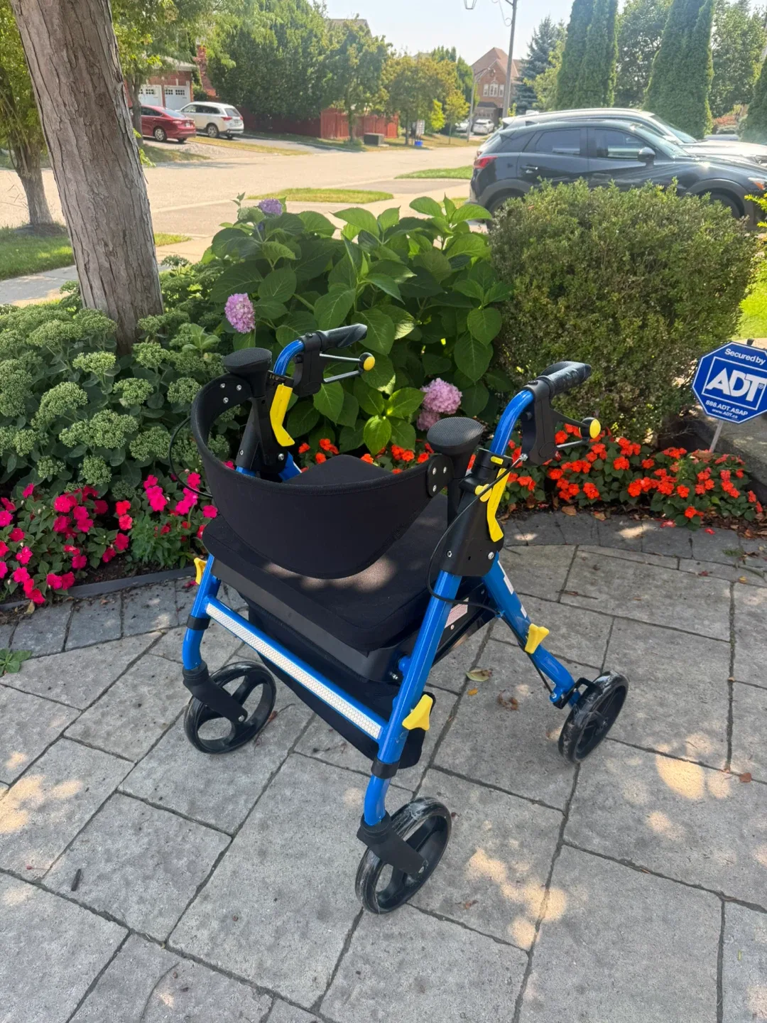 MEDLINE ROLLATOR NEW