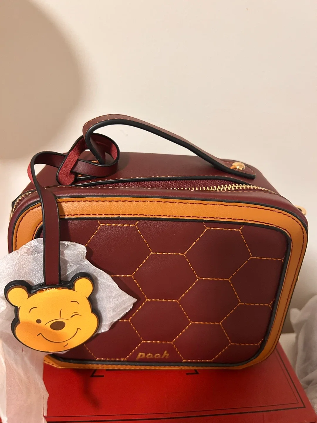 NEW Disney Winnie the Pooh Crossbody Bag image indicator(6)