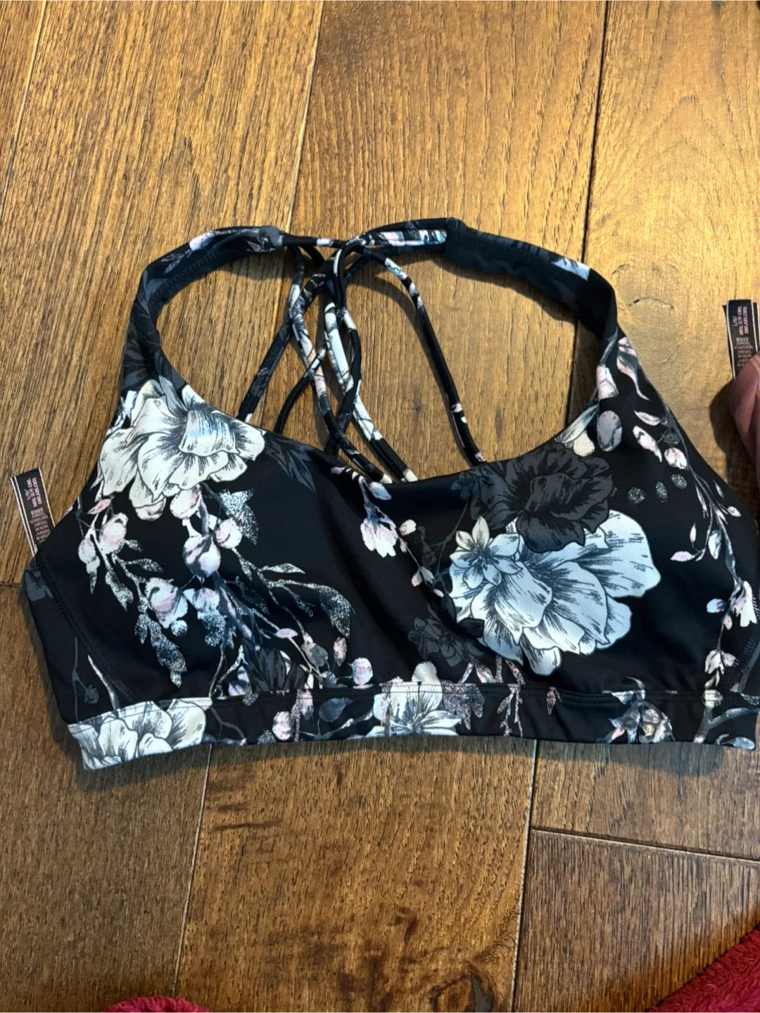 VS Sports Bras image indicator(3)