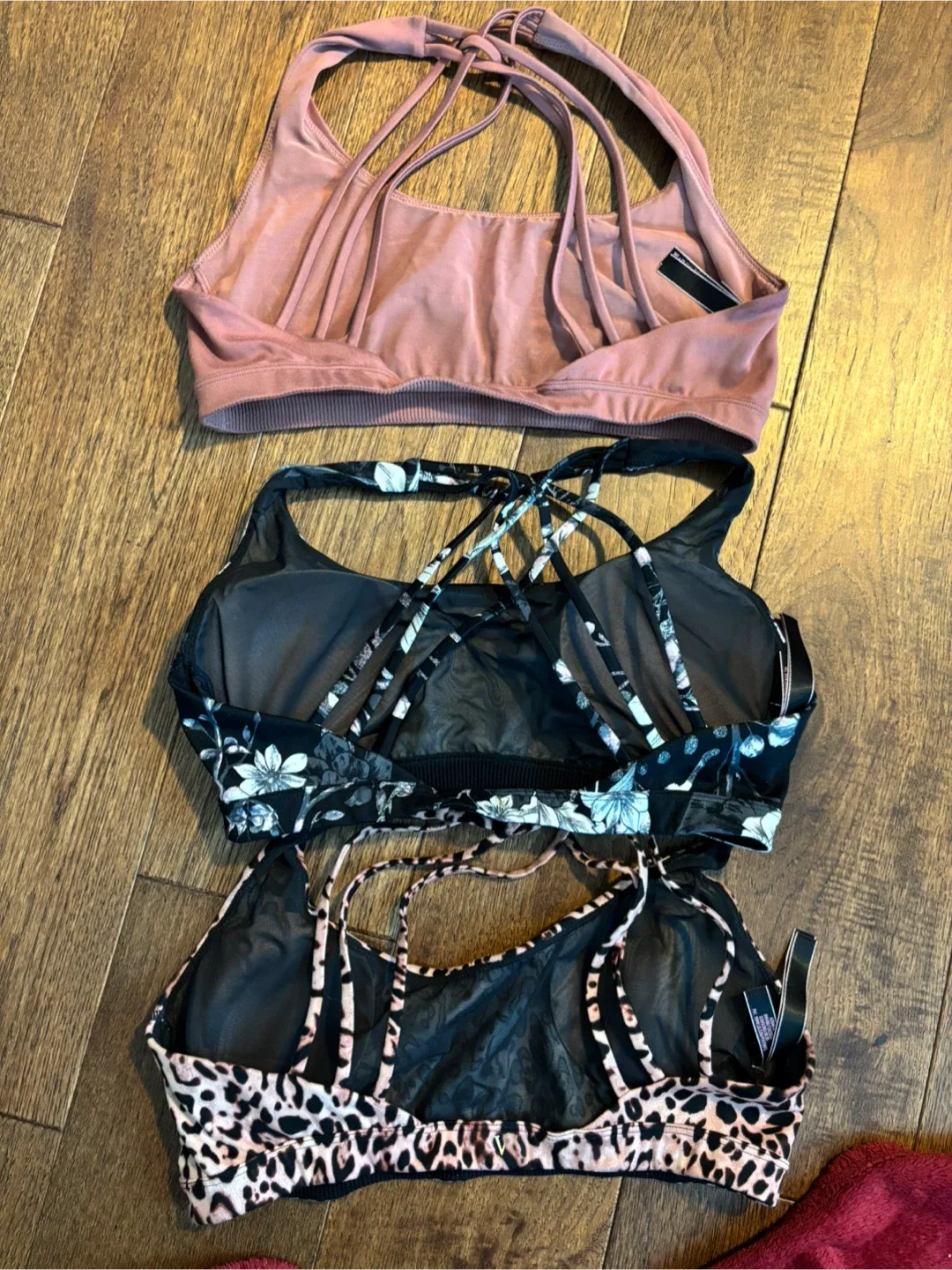 VS Sports Bras image indicator(2)