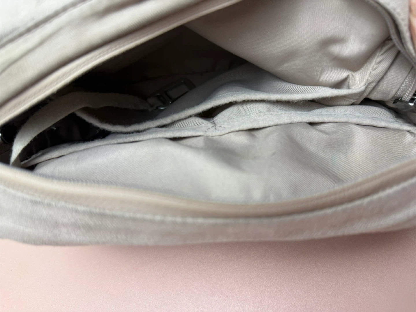 Vessi Everyday Crossbody Bag - Sandstone - photo 3