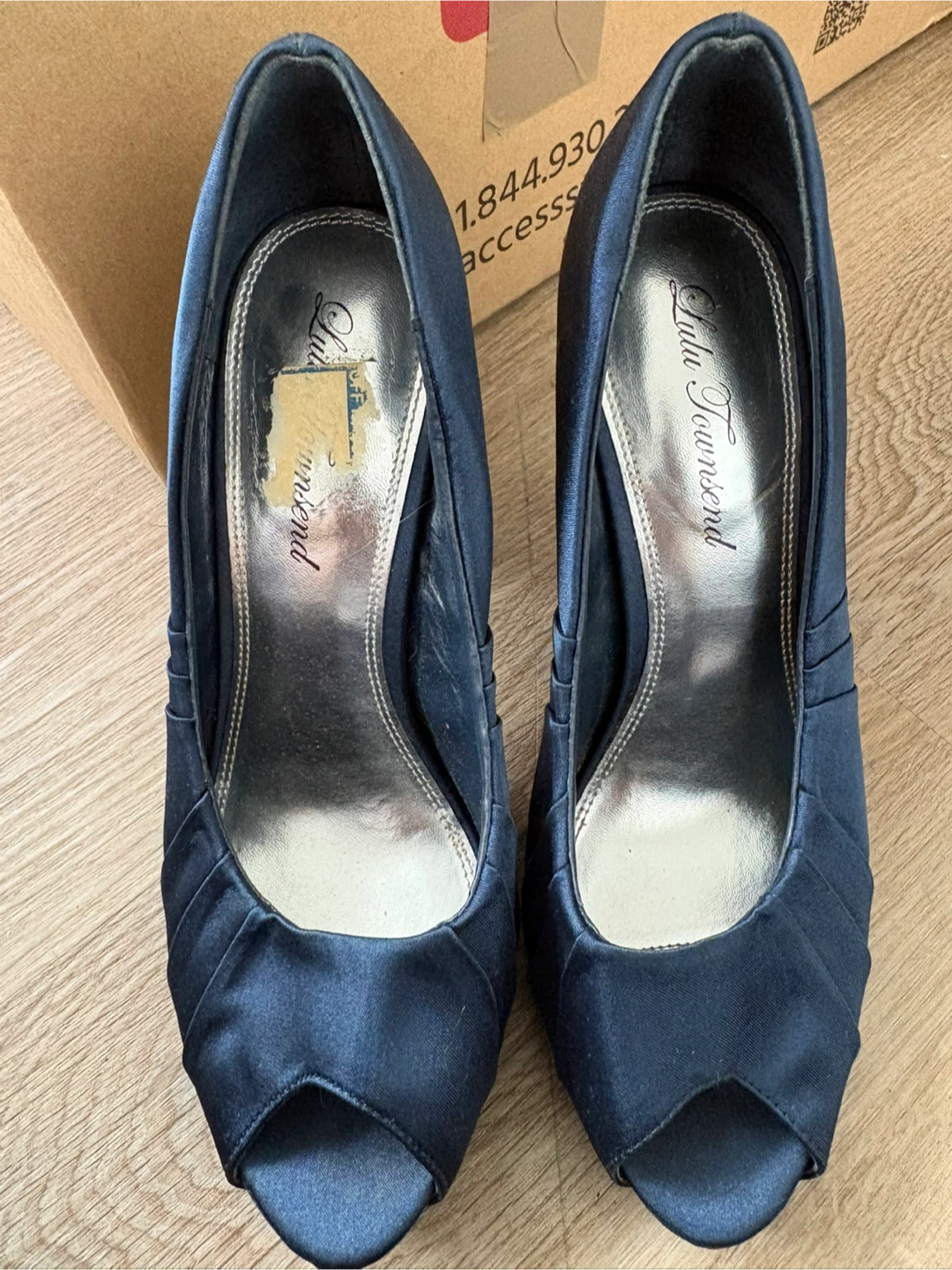 Blue heels 7.5W