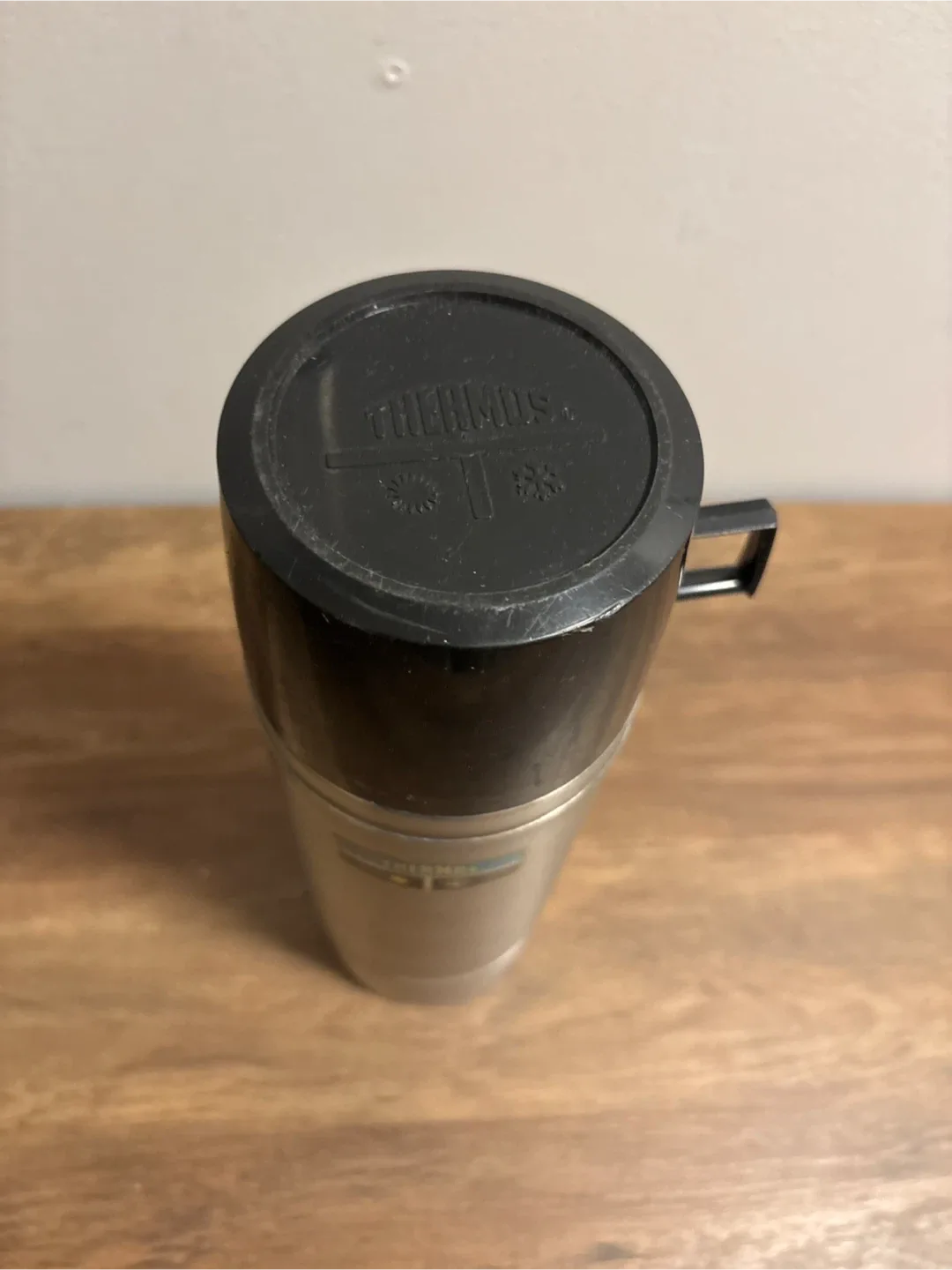 Vintage Thermos Bottle image indicator(4)