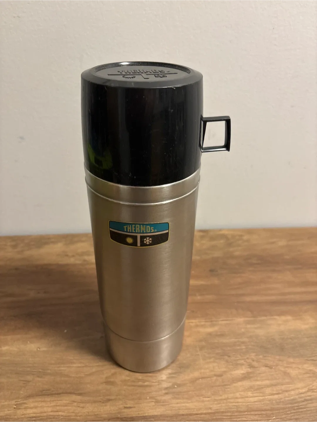 Vintage Thermos Bottle image indicator(3)