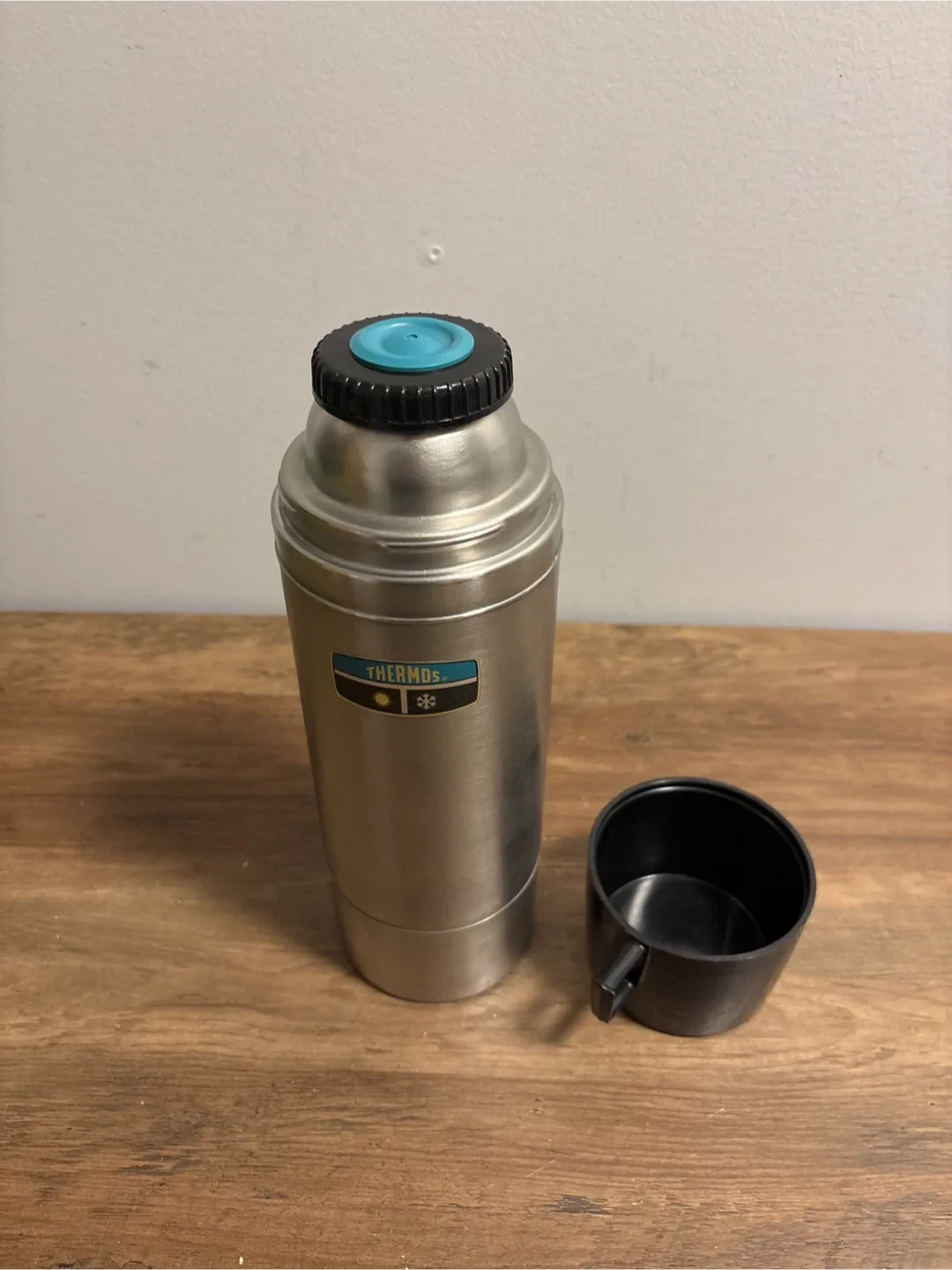 Vintage Thermos Bottle image indicator(5)