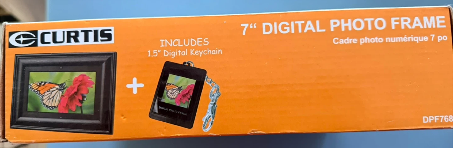 Curtis 7" Digital Photo Frame + Keychain - New - photo 2