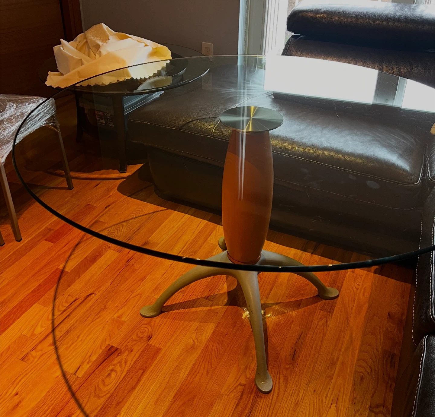Glass Top Round Coffee Table - photo 4