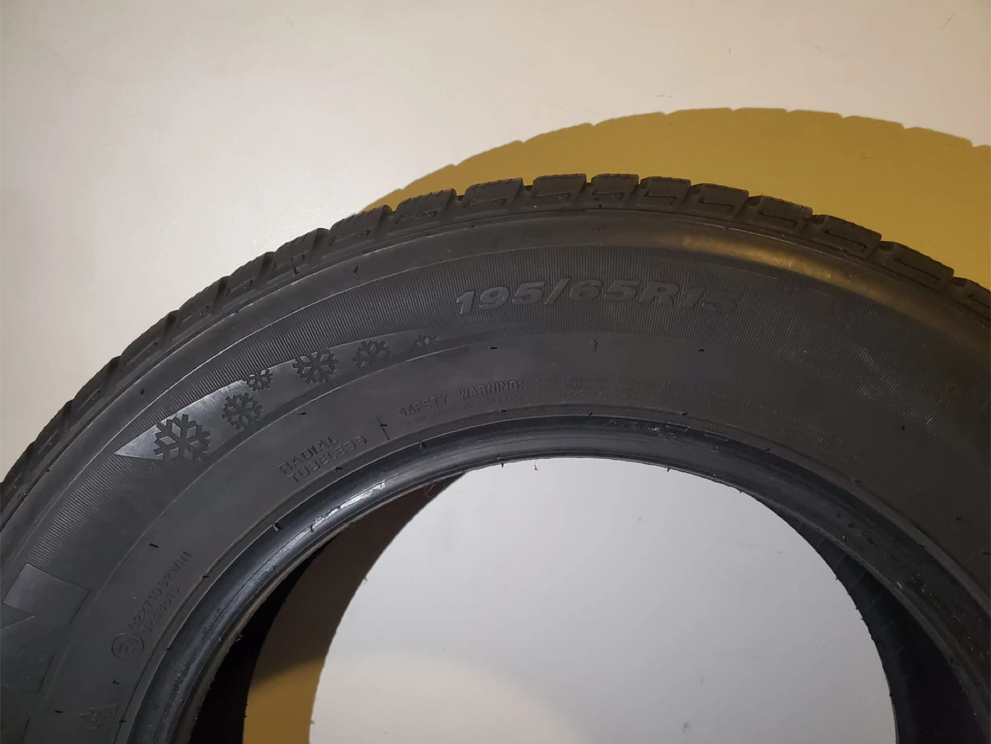Nexen Winguard Sport 2 Winter Tires 195/65R15 - photo 4