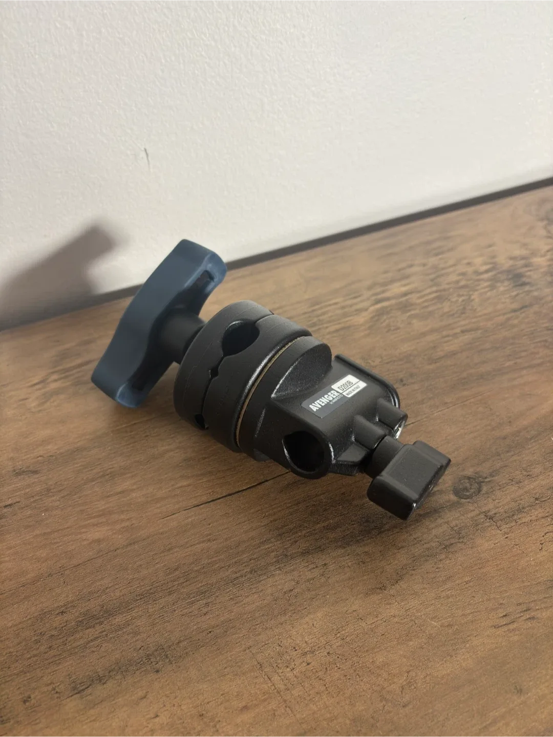 Manfrotto Avenger D200B Grip Head (Black) - Massive Savings!