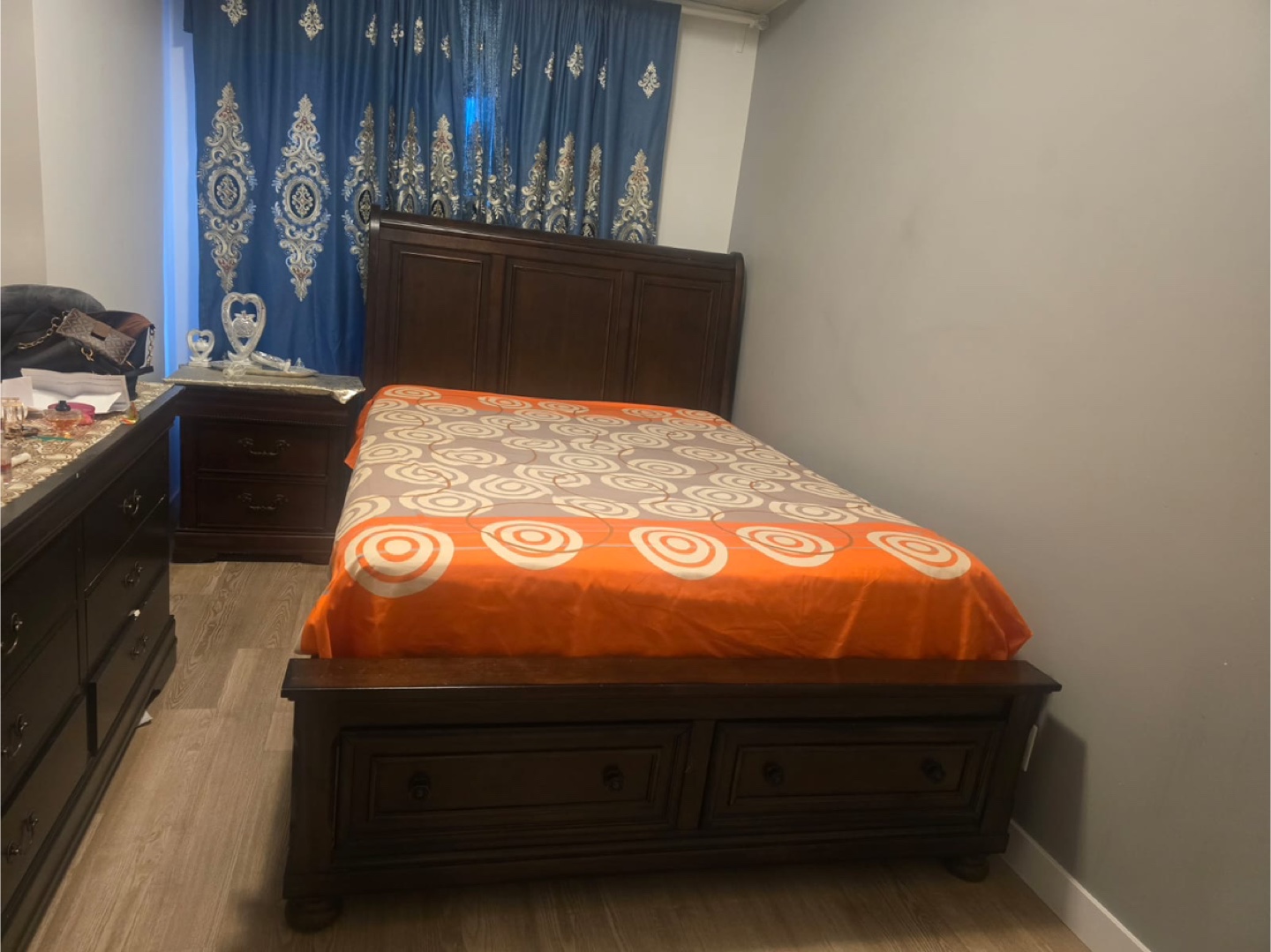 Beautyrest Hotel Bed Frame with Drawers - photo 3