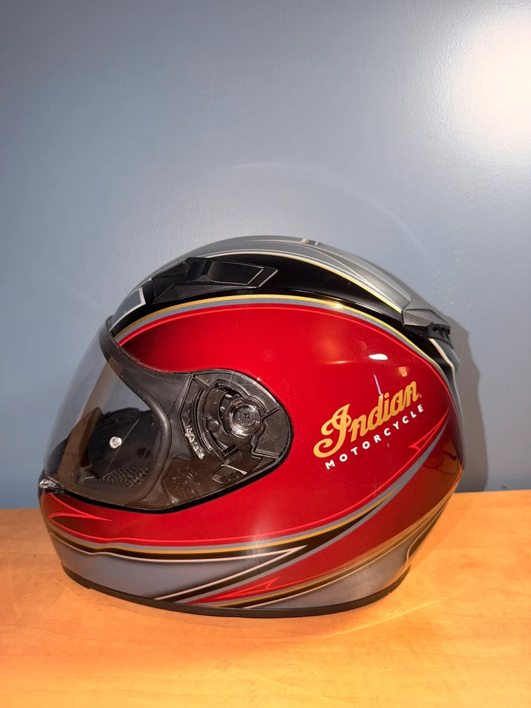 Indian Motorcycle Helmet - Red/Gray image indicator(2)
