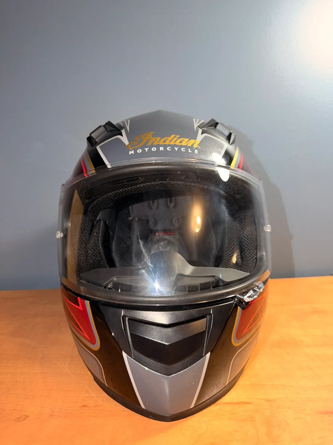 Indian Motorcycle Helmet - Red/Gray image indicator(4)