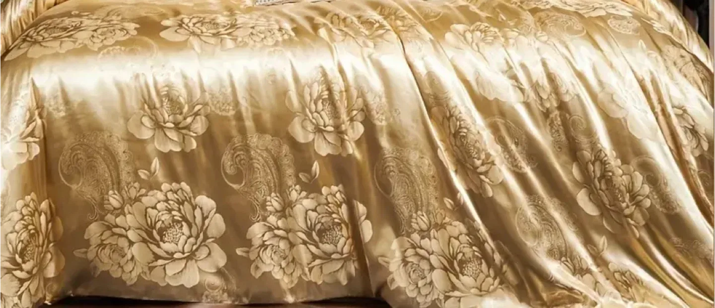 Queen size duvet cover set with 2 pillowcases