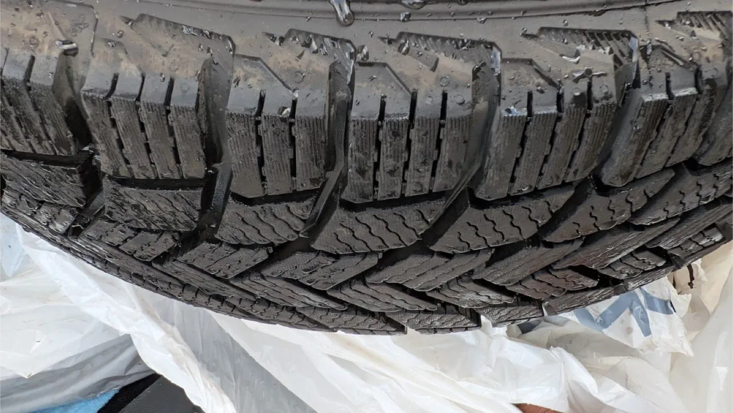 17 inch Winter tires & rims - Subaru crosstrek image indicator(2)