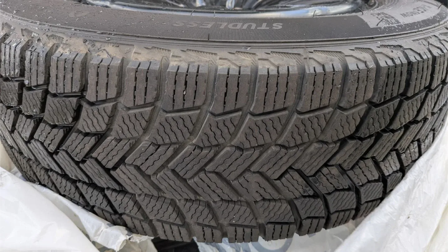 17 inch Winter tires & rims - Subaru crosstrek image indicator(3)