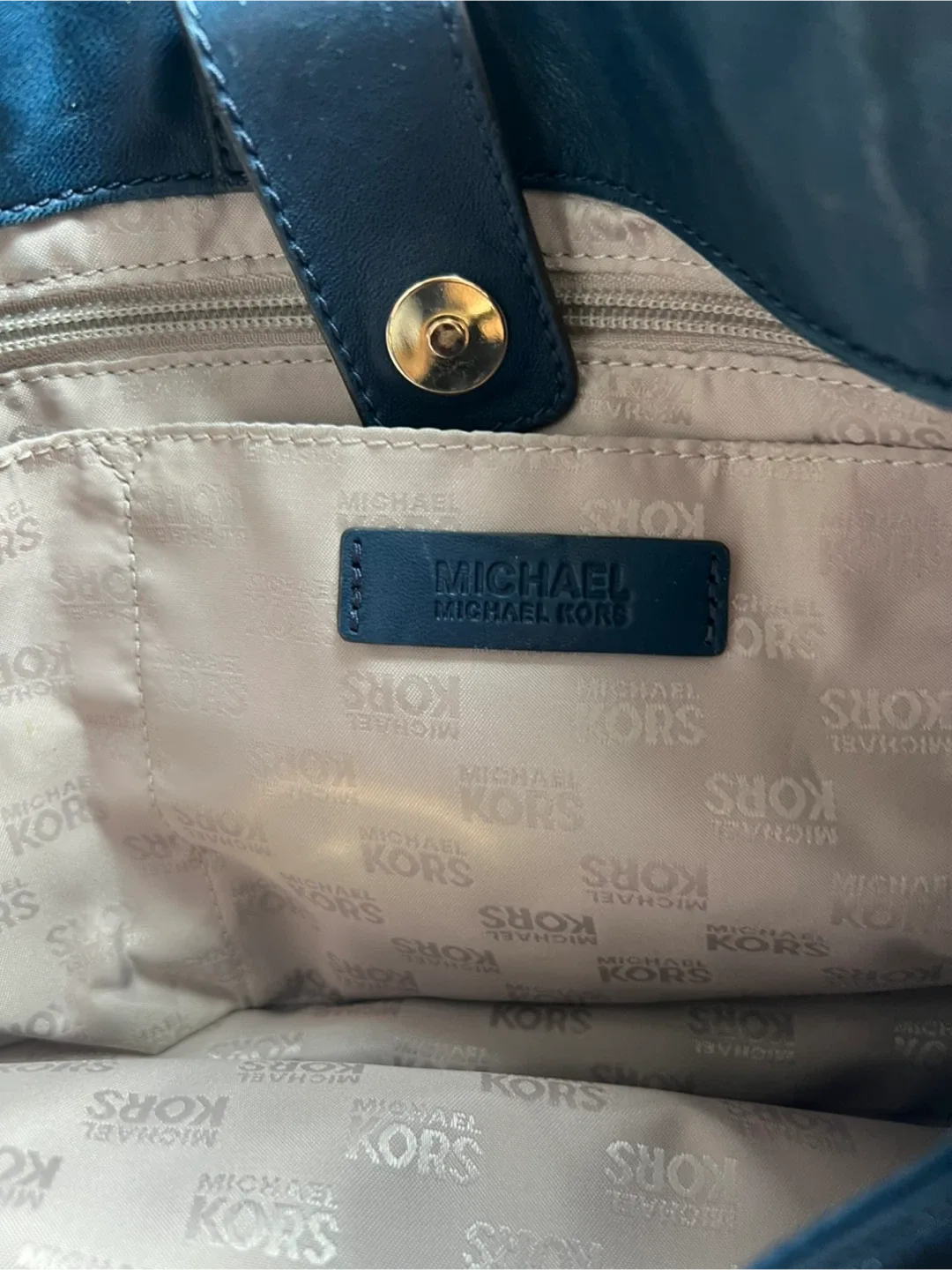 Michael Kors Blue Leather Shoulder Bag image indicator(4)