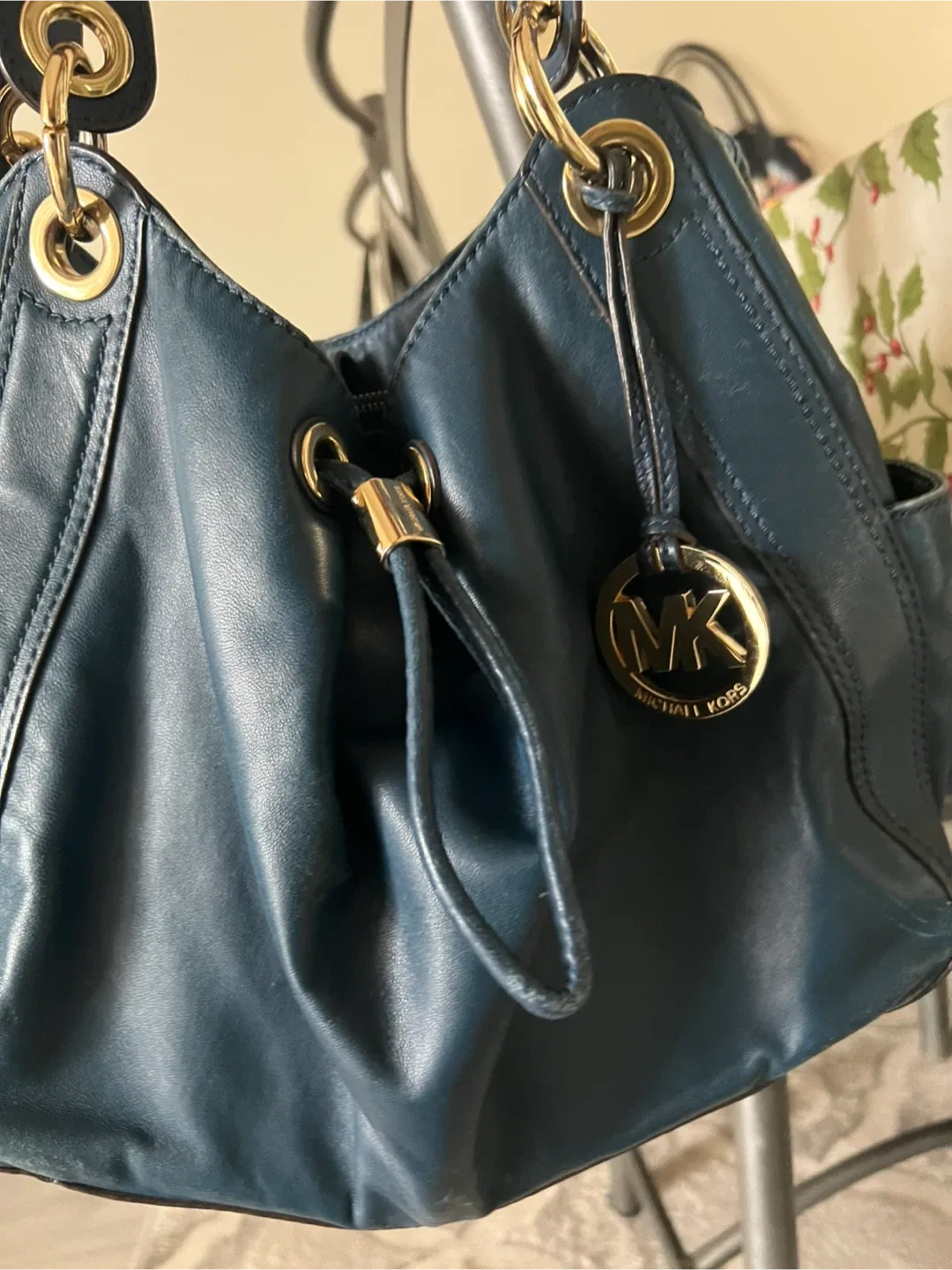 Michael Kors Blue Leather Shoulder Bag image indicator(6)
