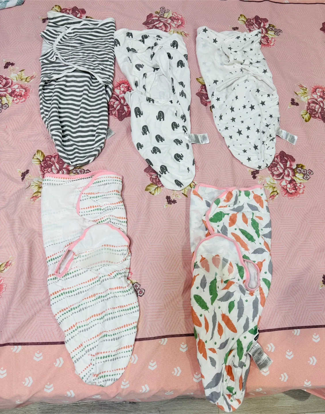0-3 month old baby girl dresses and swaddles image indicator(4)