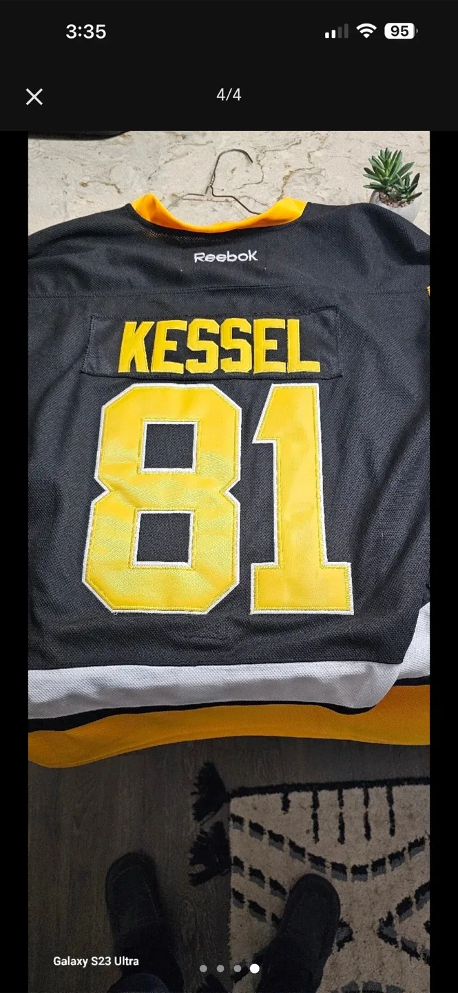 Reebok Pittsburgh Penguins Kessel #81 Jersey - Size 52