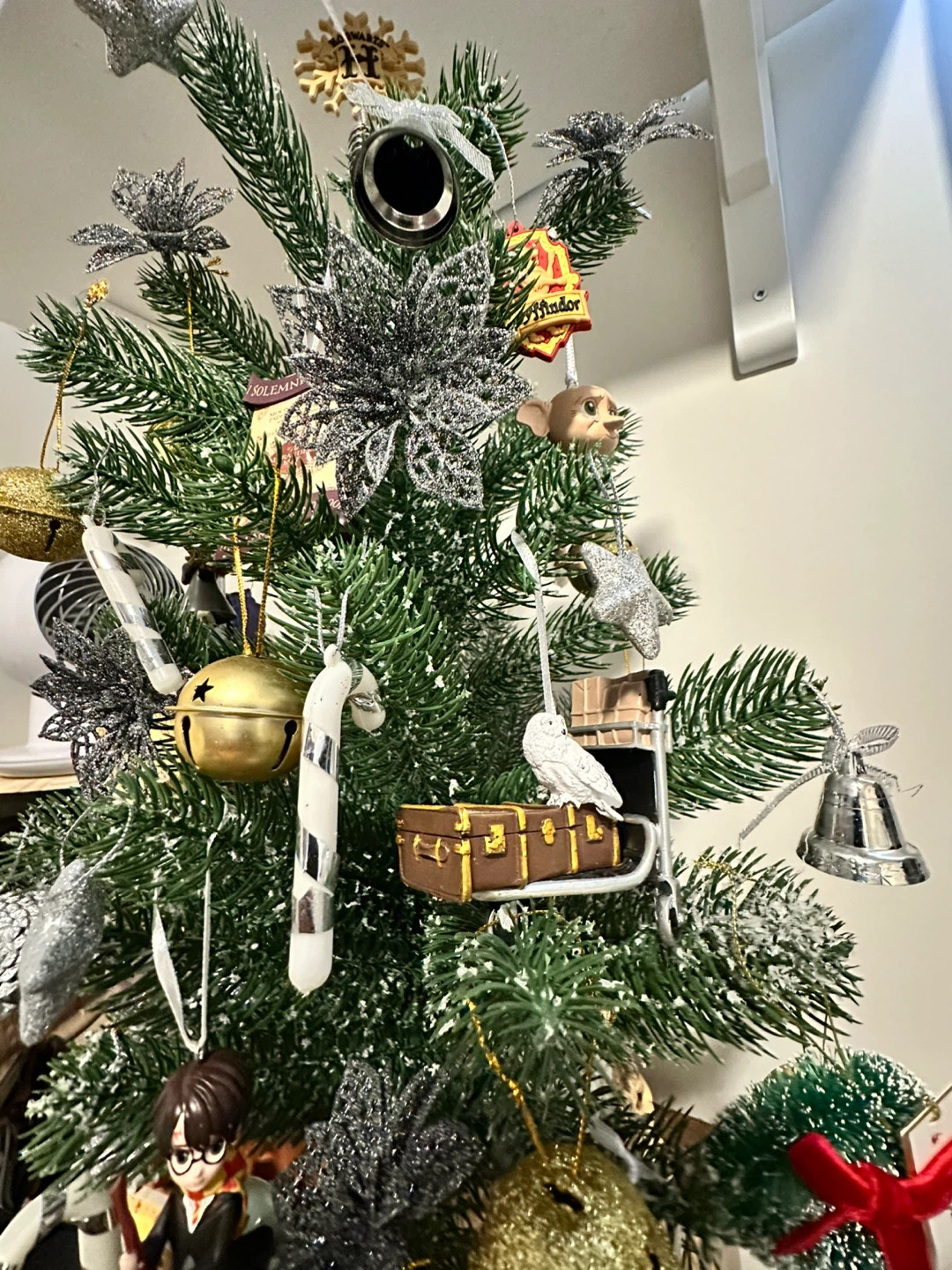 Harry Potter themed Christmas tree - photo 2